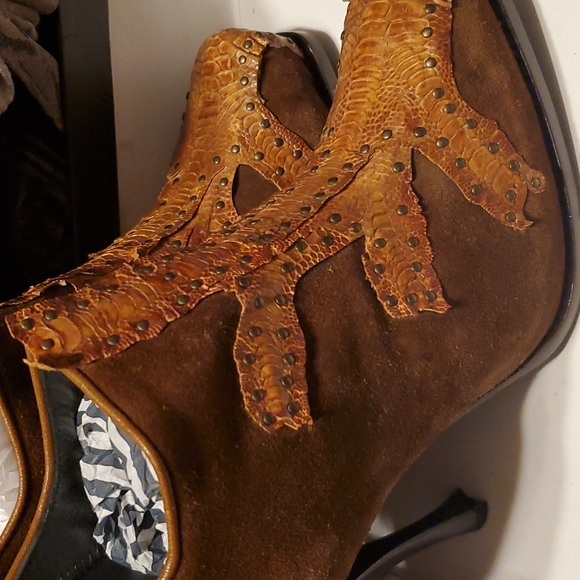 Donna Karan collection booties - Picture 5 of 9